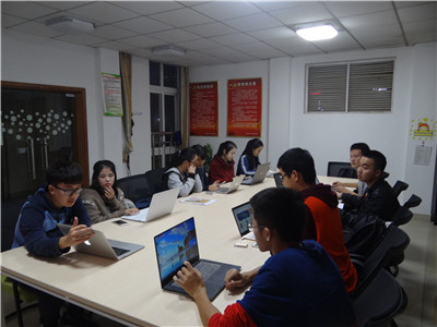 2016.11.3-金沙js5588易班工作站第一次例会暨易班培训会-04.jpg